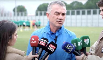 Bursaspor Teknik Direktörü Ümit Şengül: ‘Taraftarımız bize inansın, desteklesin’